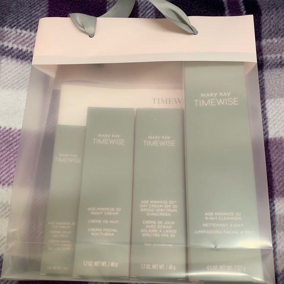 Mary Kay Other - 🆕 MaryKay 3D Timewise Miracle Set